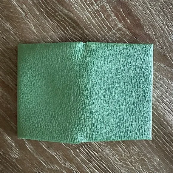 Hermes Calvi Duo Card Holder - Vert Criquet - Picture 5 of 8